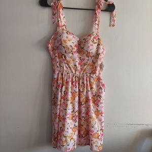 A U W  floral dress